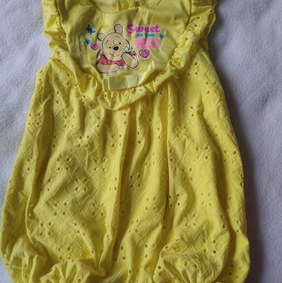 🇺🇲🇺🇲Disney baby yellow romper size :18 months - Picture 1 of 2